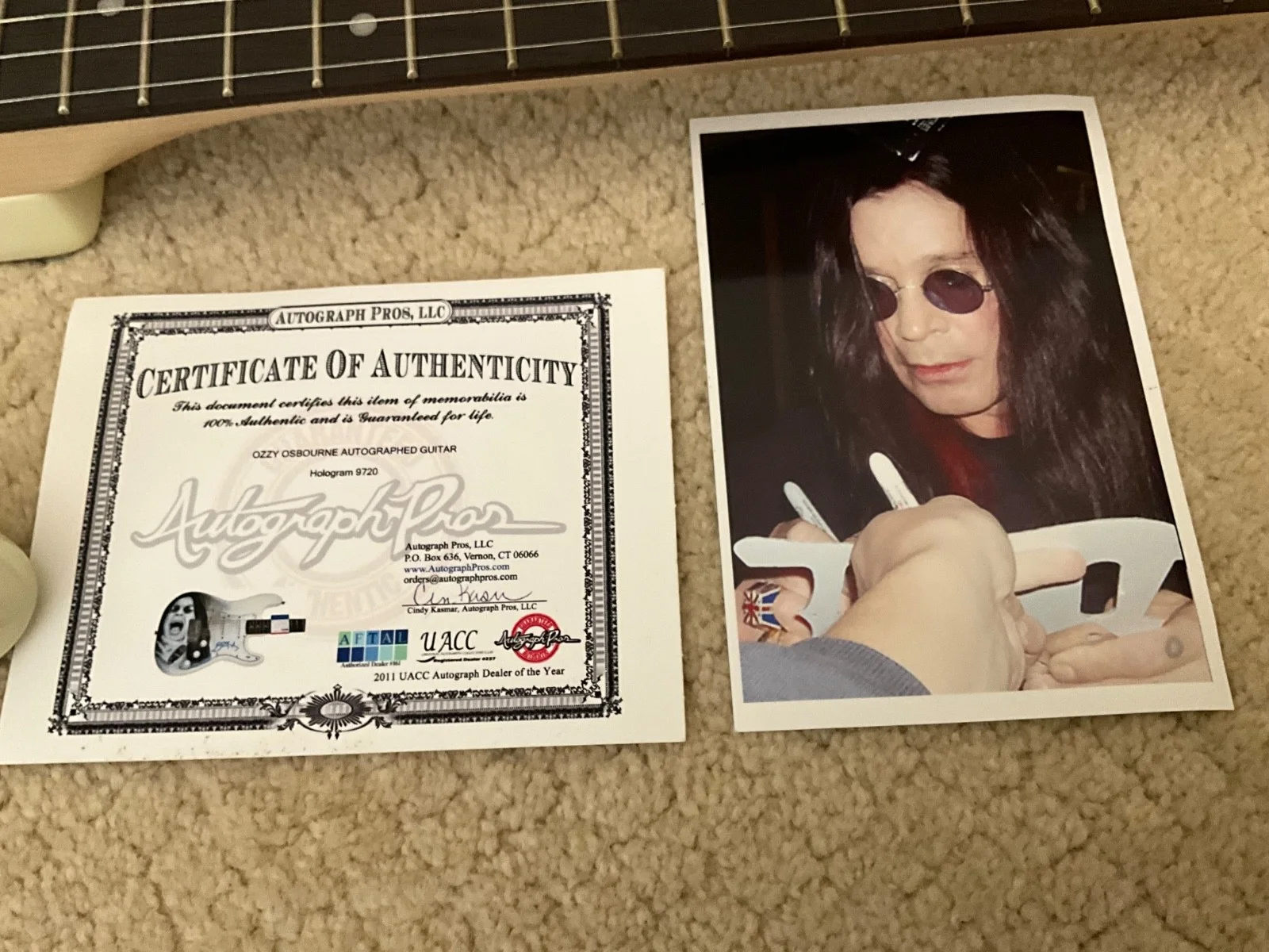 OZZY OSBOURNE AUTOGRAPHED SIGNED GUITAR PSA/AUTOGRAPHED PRO’S AUTHENTICATION RIP, image 3