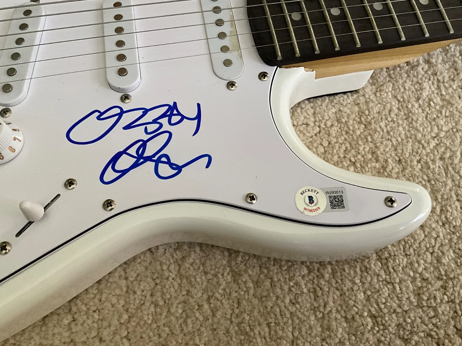 OZZY OSBOURNE AUTOGRAPHED SIGNED GUITAR BECKETT AUTHENTICATION BLACK SABBATH, image 3