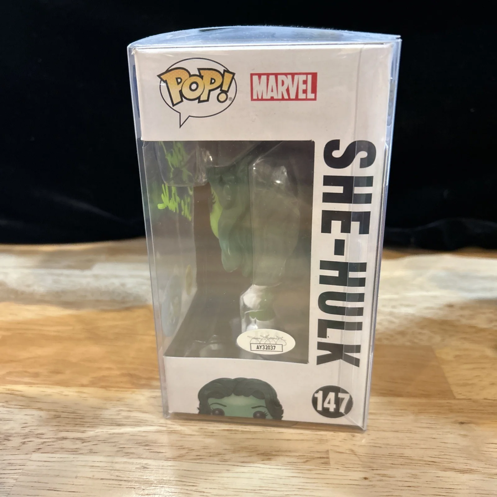 Tatiana Maslany — Tatiana Maslany She-Hulk Jennifer Funko Pop #1128 SIGNED L JSA COA, image 2