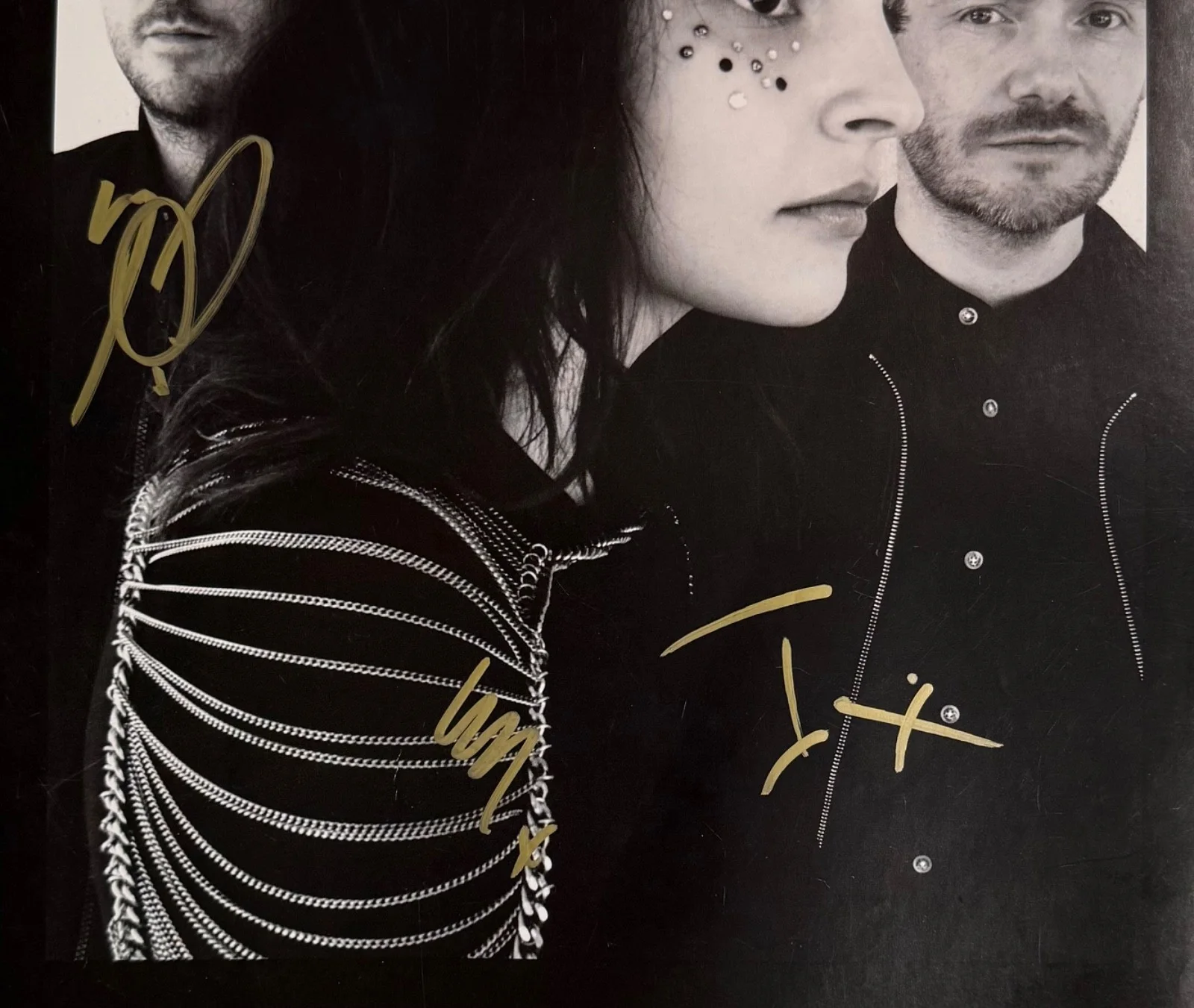 Chvrches JSA 17 x 11 Autograph Signed Poster Lauren Mayberry, image 2