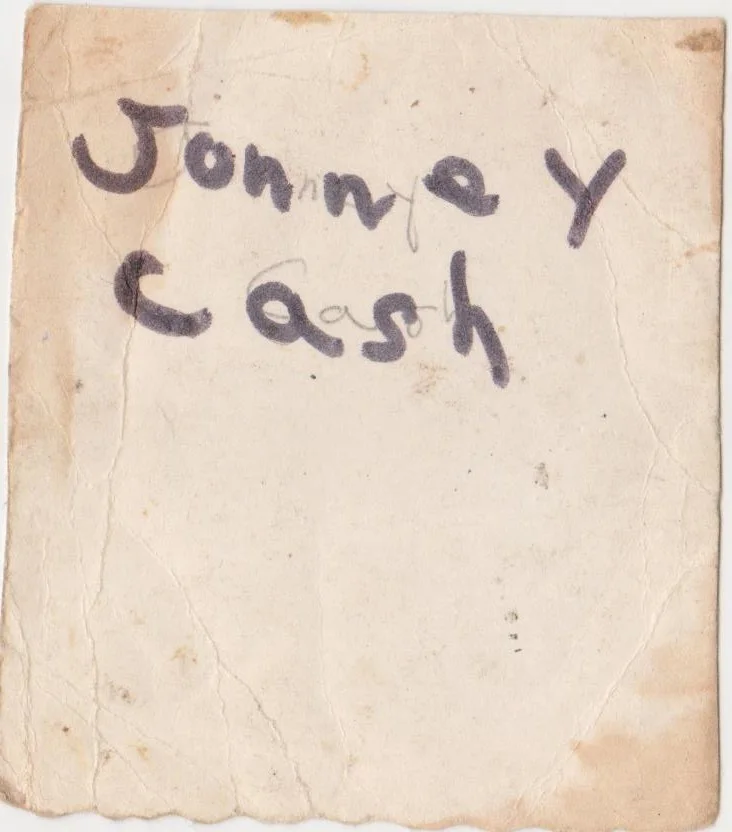 VERY RARE HAND SIGNED JOHNNY CASH-PERSONAL WALLET CARRIED SMALL PHOTO-2 3/4"HIGH, изображение 2