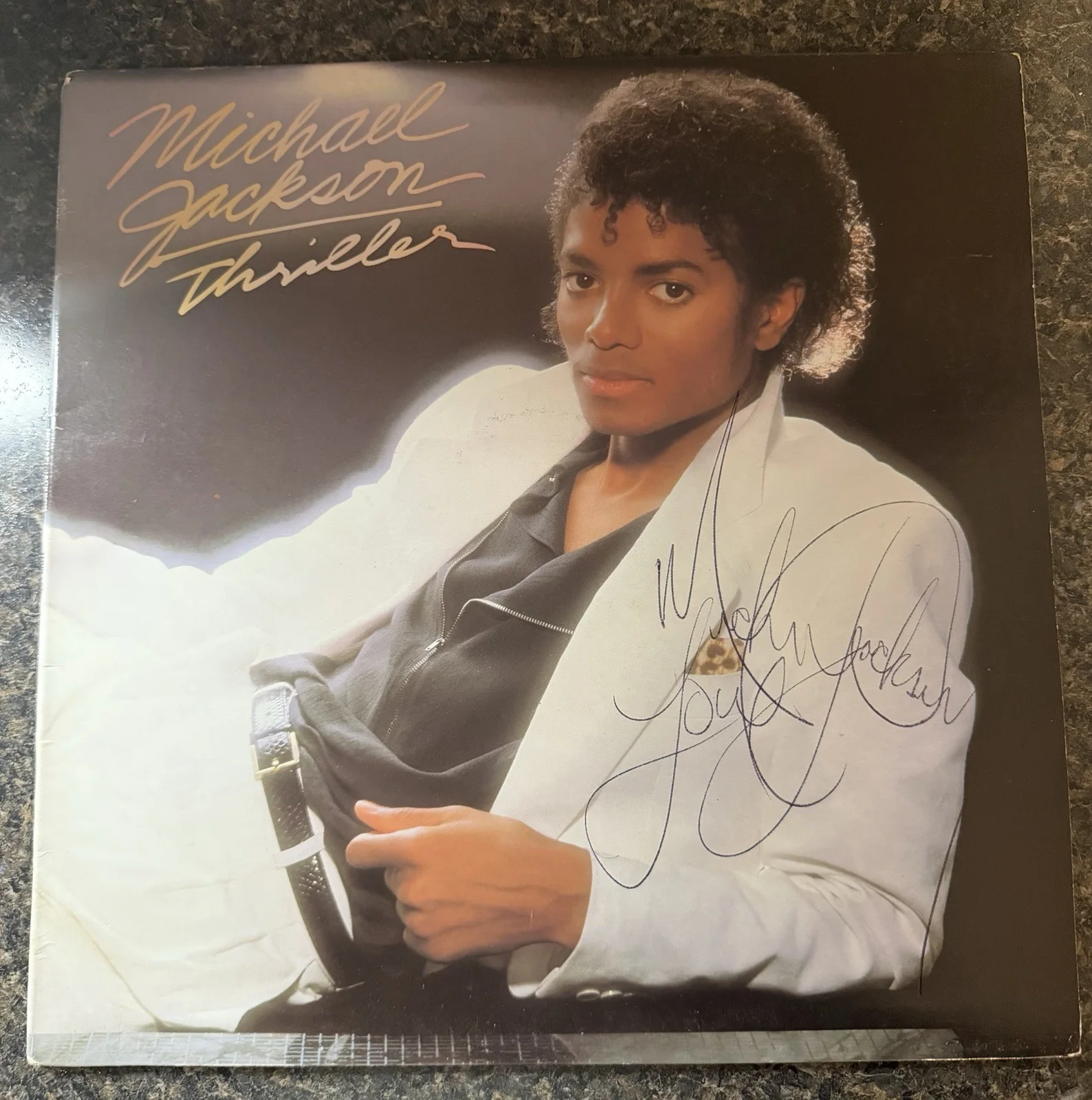 Holy Grail Michael Jackson Signed Thriller Vinyl Auto PSA DNA COA Inscribed Love, изображение 3