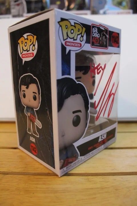 Bruce Campbell — Signed Funko Pop Movies #1142 - The Evil Dead - Ash - Bruce Campbell + COA, изображение 4