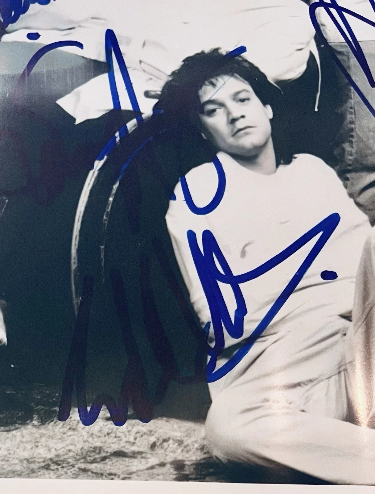 Van Halen Band Signed 1990’s 8x10 Photo Large/Bold Autographs Beckett RARE, изображение 2