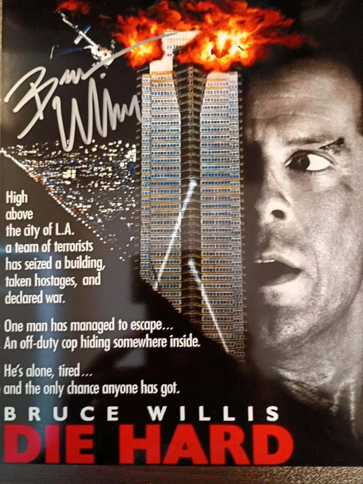 Bruce Willis — Die Hard Bruce Willis Signed 8x10 COA W/Matching Numbered Sticker, image 5