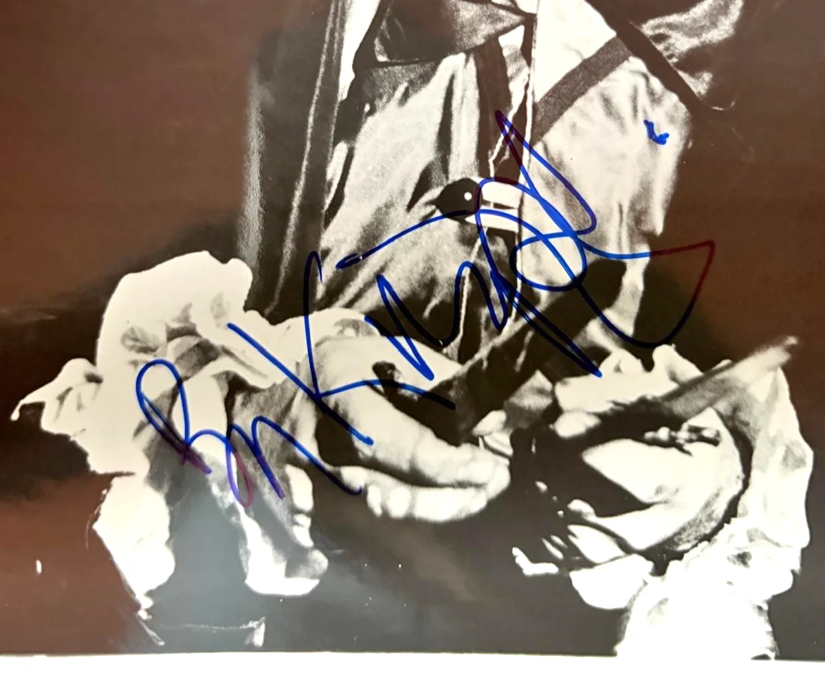 Ben Kingsley — BEN KINGSLEY SIGNED AUTOGRAPHED 8X10 PHOTO SCHINDLER'S LIST IRON MAN 3 PSA COA, изображение 2