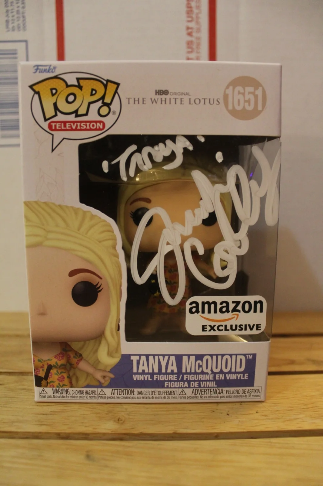 Jennifer Coolidge — Signed Funko Pop TV #1651 - The White Lotus - Jennifer Coolidge + COA, изображение 2