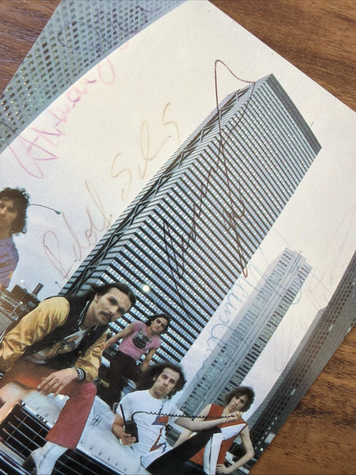 VINTAGE SCORPIONS BAND SIGNED PHOTO POSTCARD TOKYO JAPAN TOUR ERA - RARE MINT, изображение 2