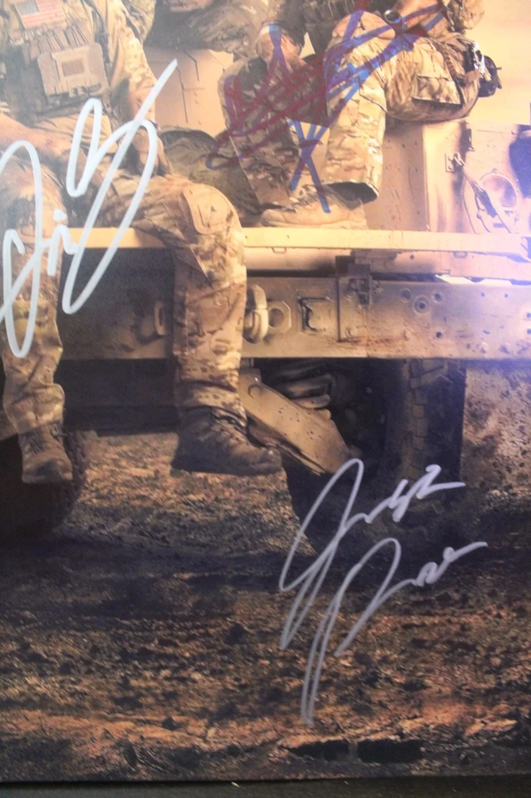 David Boreanaz, Max Thieriot, Jessica Paré, A.J. Buckley — 13x19 - Autographed Poster - Seal Team - David Boreanaz, Max Thieriot + COA., image 3