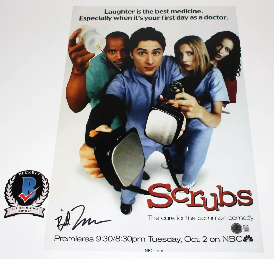 BILL LAWRENCE SHOW CREATOR & WRITER SIGNED SCRUBS 12x18 POSTER 3 BECKETT BAS COA, изображение 2