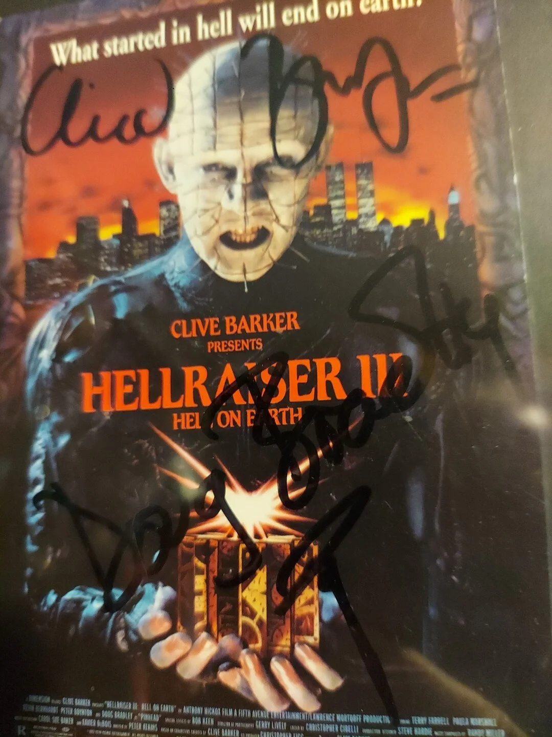 Clive Barker — CLIVE BARKER DOUG BRADLEY signed HELLRAISER III promo postcard Pinhead, image 3