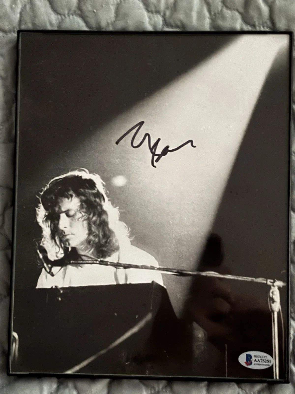 Genesis - Peter Gabriel, Tony Banks, Steve Hackett Autographed Photos Authentic, image 2