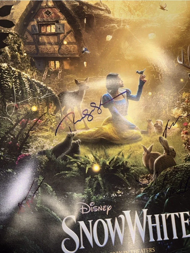 Disney Snow White Movie Poster Cast Signed Rachel Zegler COA Rare Classic, изображение 2