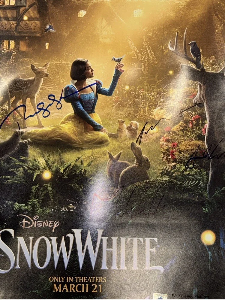 Disney Snow White Movie Poster Cast Signed Rachel Zegler COA Rare Classic, изображение 3