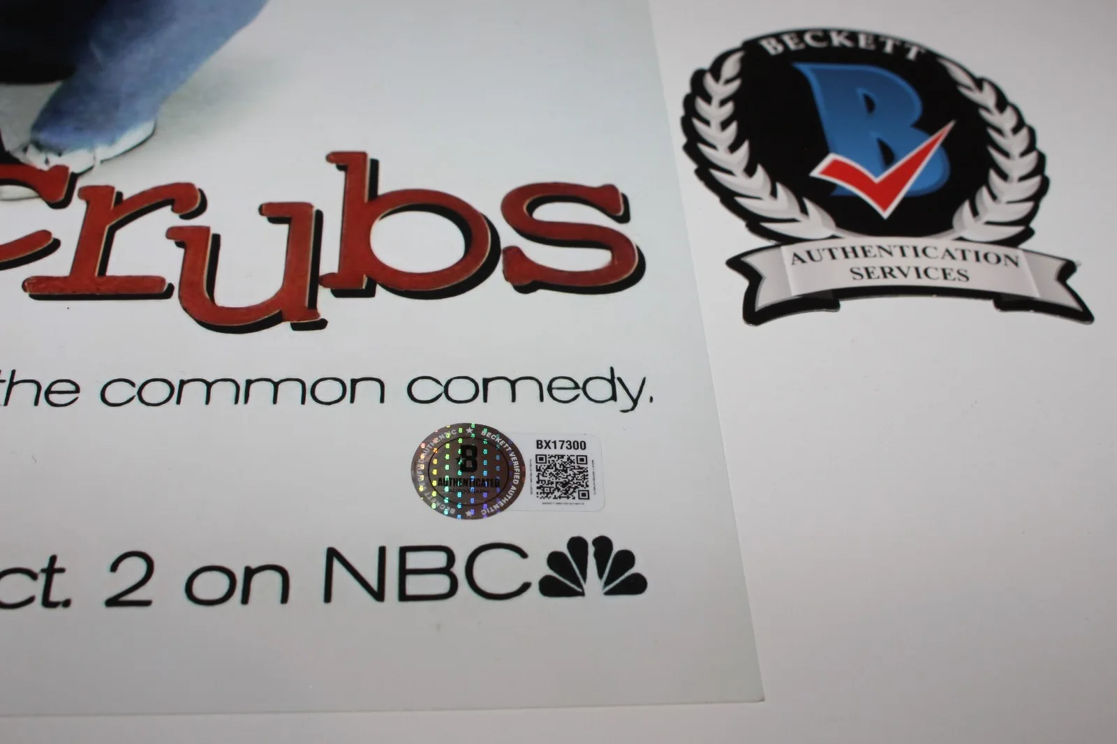 BILL LAWRENCE SHOW CREATOR & WRITER SIGNED SCRUBS 12x18 POSTER BECKETT BAS COA, изображение 3