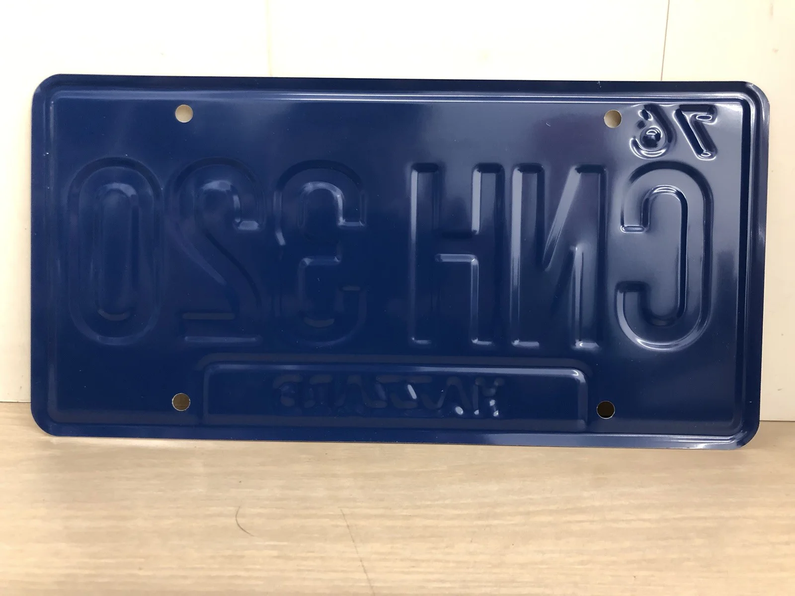 Catherine bach — Catherine Bach Daisy Duke Signed Autograph Dukes Of Hazzard License Plate PSA, изображение 3