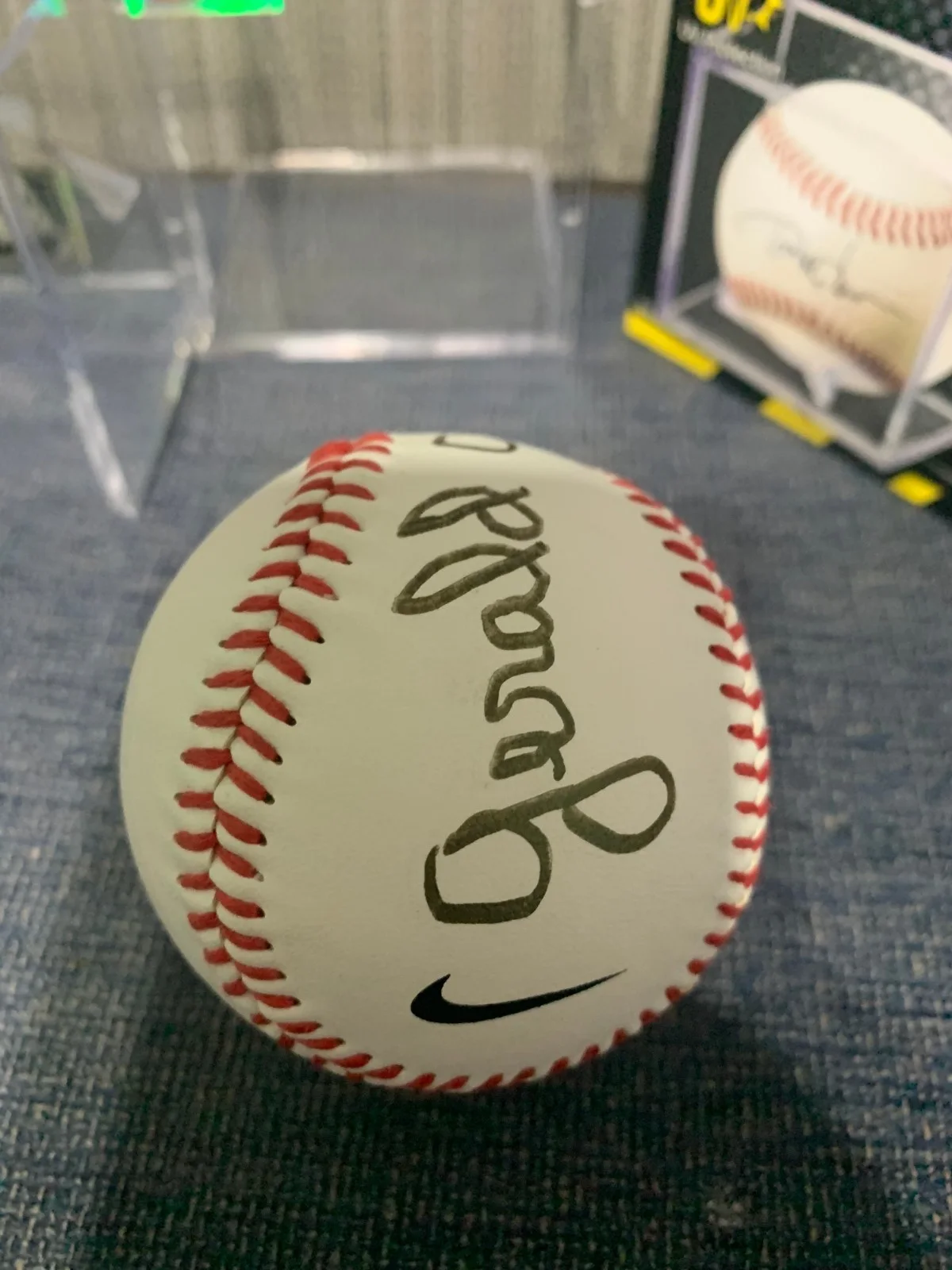 Gerald Okamura — GERALD OKAMURA Autographed NIKE Baseball, изображение 3