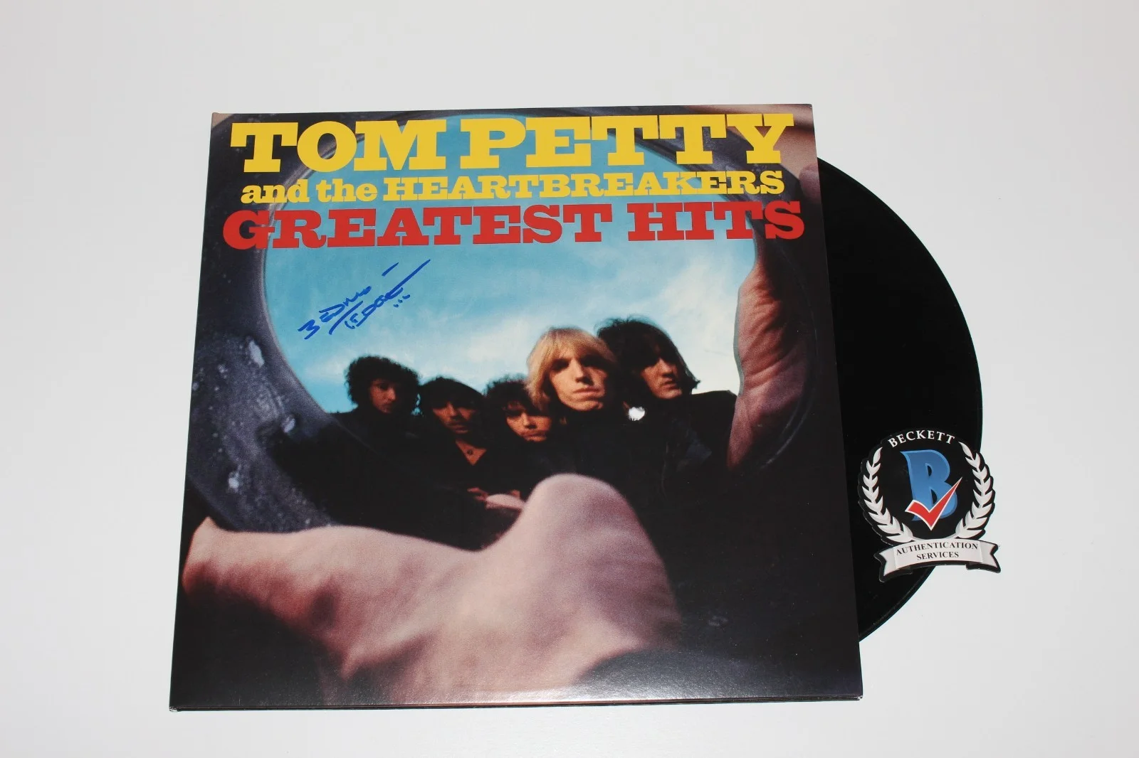 BENMONT TENCH SIGNED TOM PETTY HEARTBREAKERS GREATEST HITS VINYL RECORD BECKETT, image 2