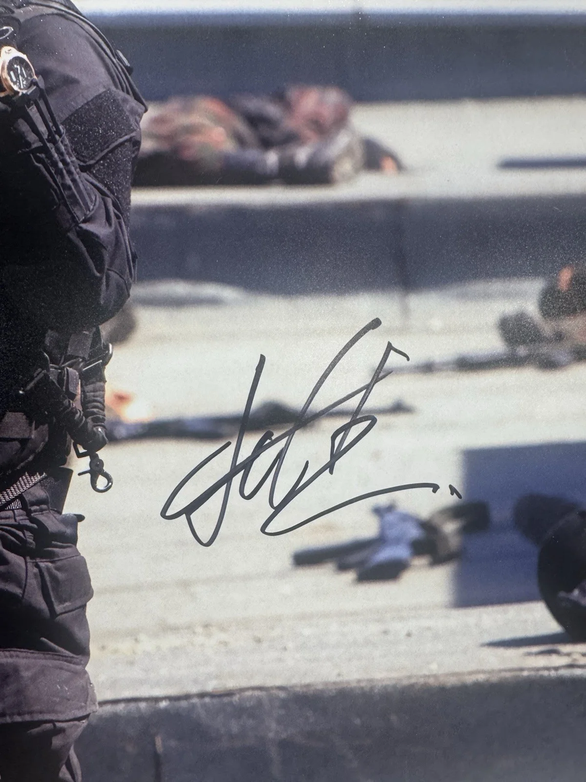 JET LI SIGNED 16X20 EXPENDABLES PHOTO MARTIAL ARTS LEGEND AUTO BECKETT BAS COA, изображение 2
