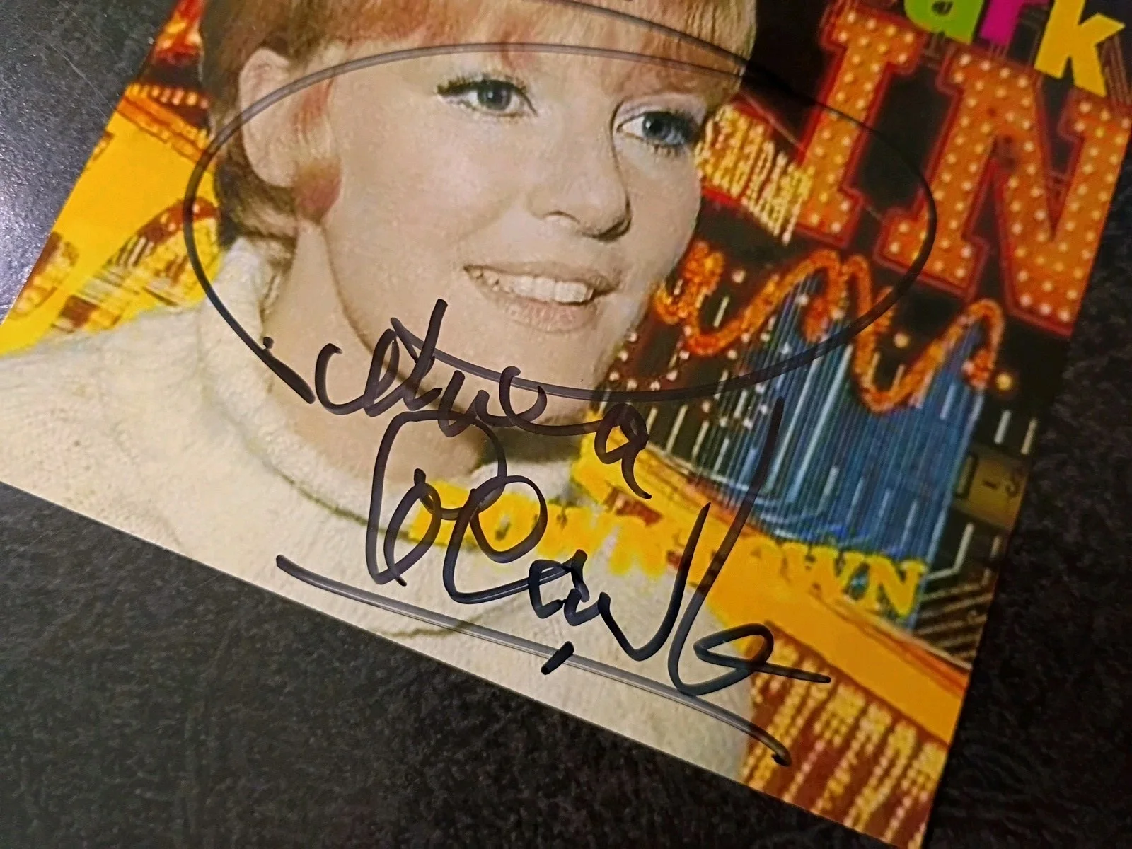 PETULA CLARK Authentic Hand Signed Autograph 4X4 Photo /DOWNTOWN -FAMOUS SINGER, изображение 2