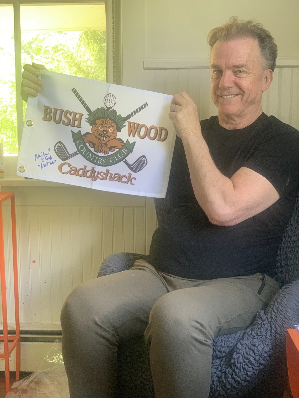 Michael O’Keefe — Michael O'Keefe “Noonan” signed Autograph Bushwood Club Caddyshack golf flag PSA, image 4