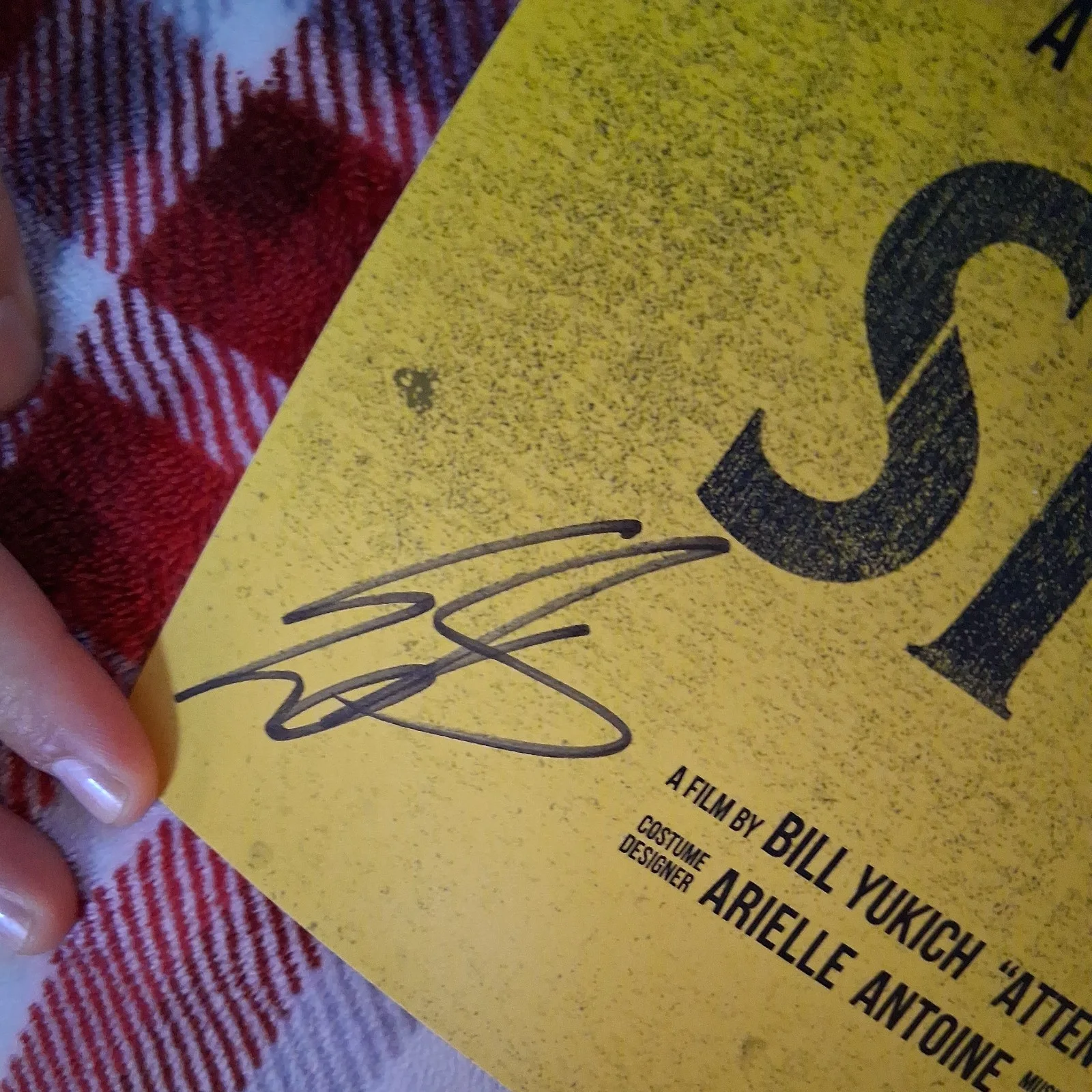 Shinedown signed ATTENTION 18x24 autographed Yellow Poster, изображение 2