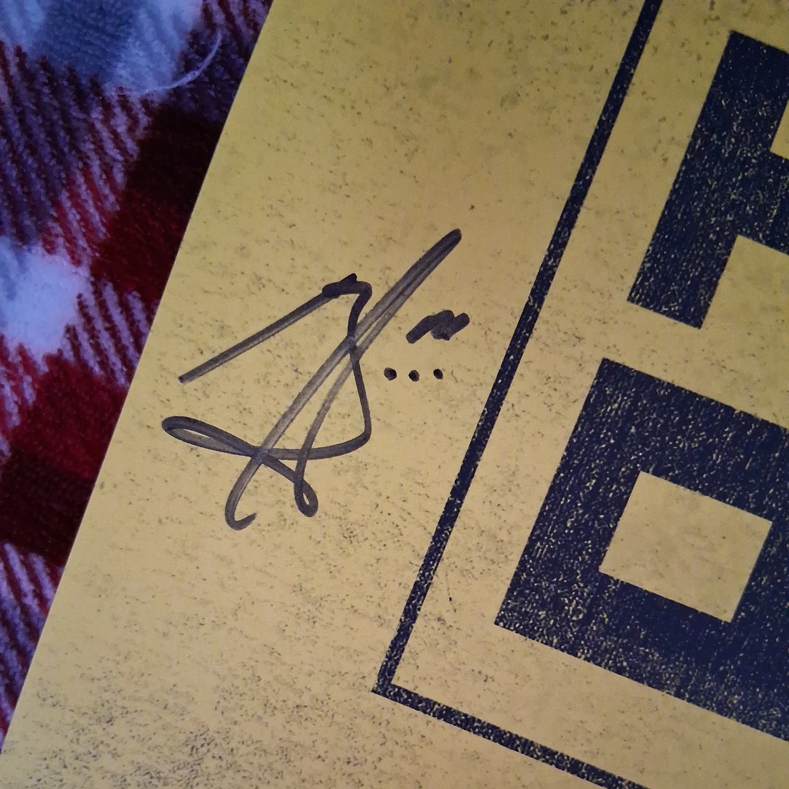 Shinedown signed ATTENTION 18x24 autographed Yellow Poster, изображение 3