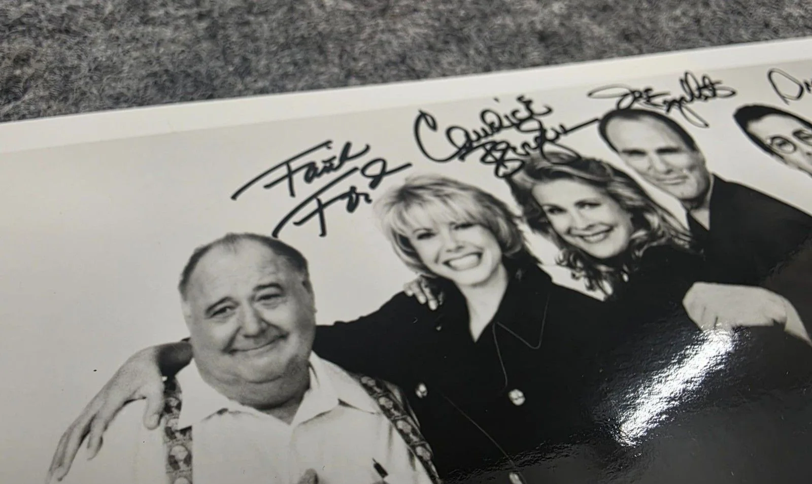 Murphy Brown Autographed Black White Cast Photo Glossy Print 8x10 Signed Bergen, image 3