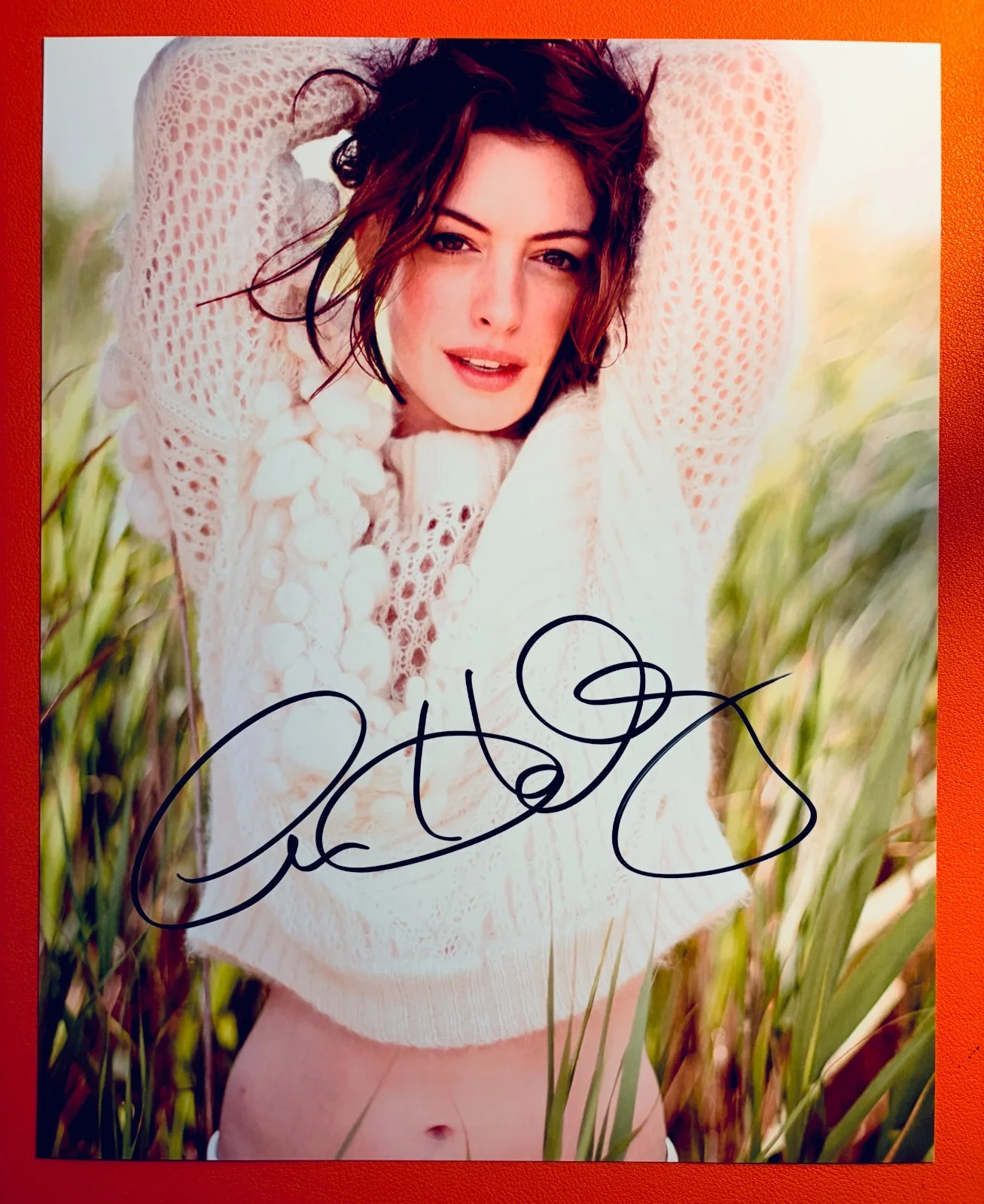 Anne Hathaway — Anne Hathaway Signed•8x10•THE DEVIL WEARS PRADA 2 Actress•Color Photo w/ COA, image 2