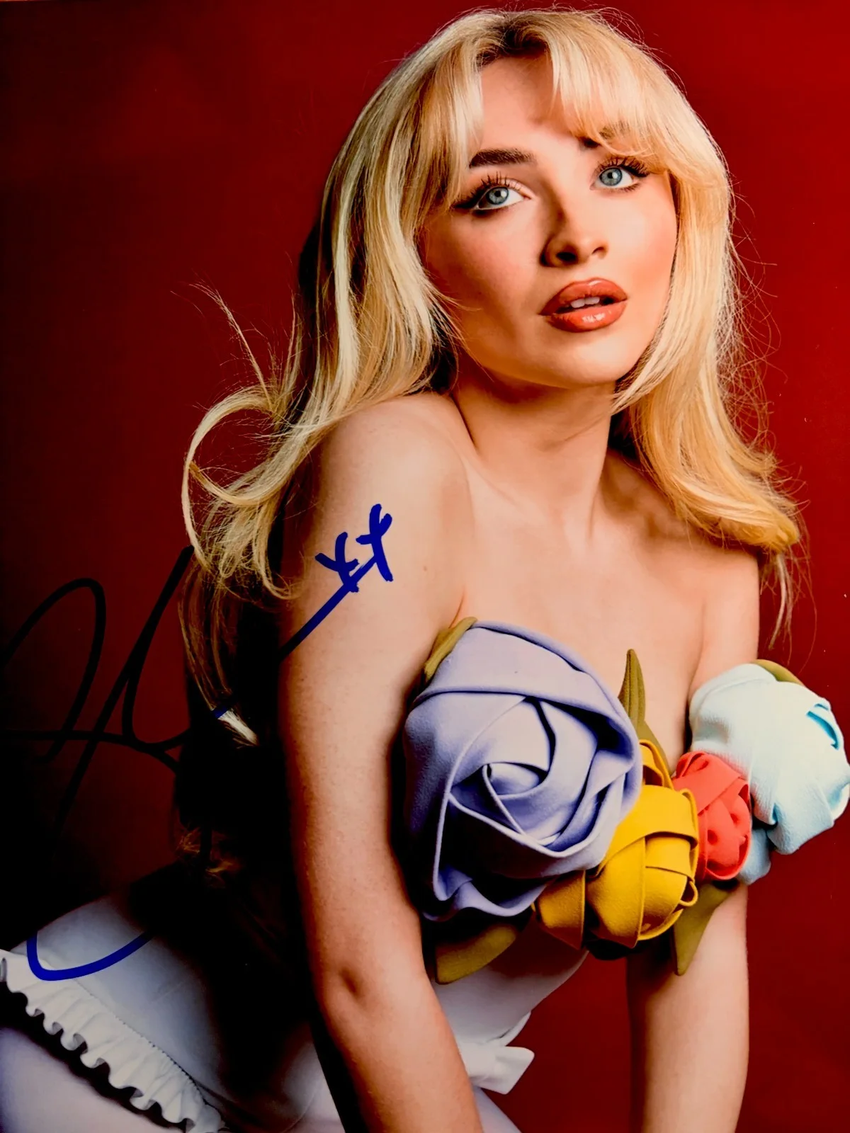 Sabrina Carpenter Signed•Autographed 8x10 Photo Authentic with HOLOGRAM COA, image 2