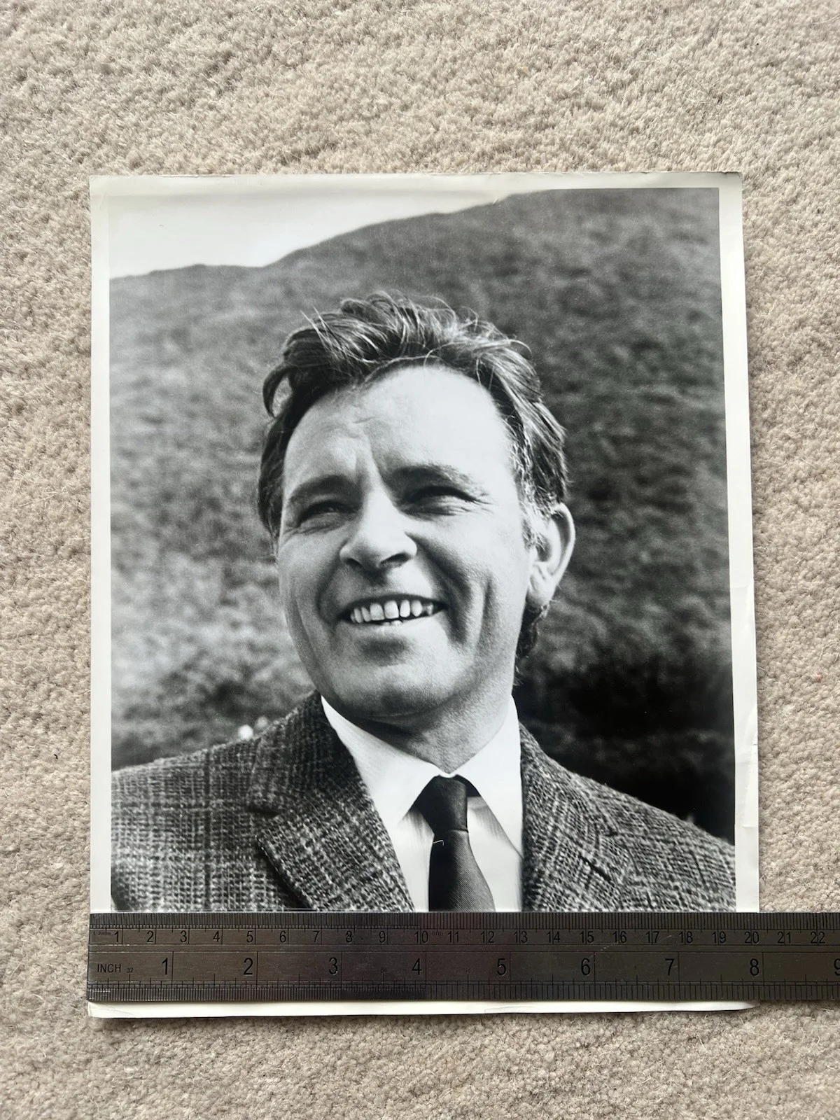 Richard Burton Photo Vintage Promotional Welsh Valleys Rare Free Post UK, изображение 4