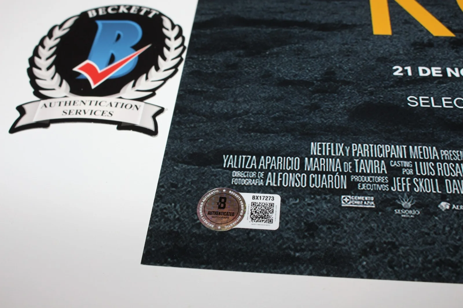 Alfonso Cuaron — DIRECTOR ALFONSO CUARON SIGNED 'ROMA' 12x18 MOVIE POSTER BECKETT COA AUTOGRAPH, image 3