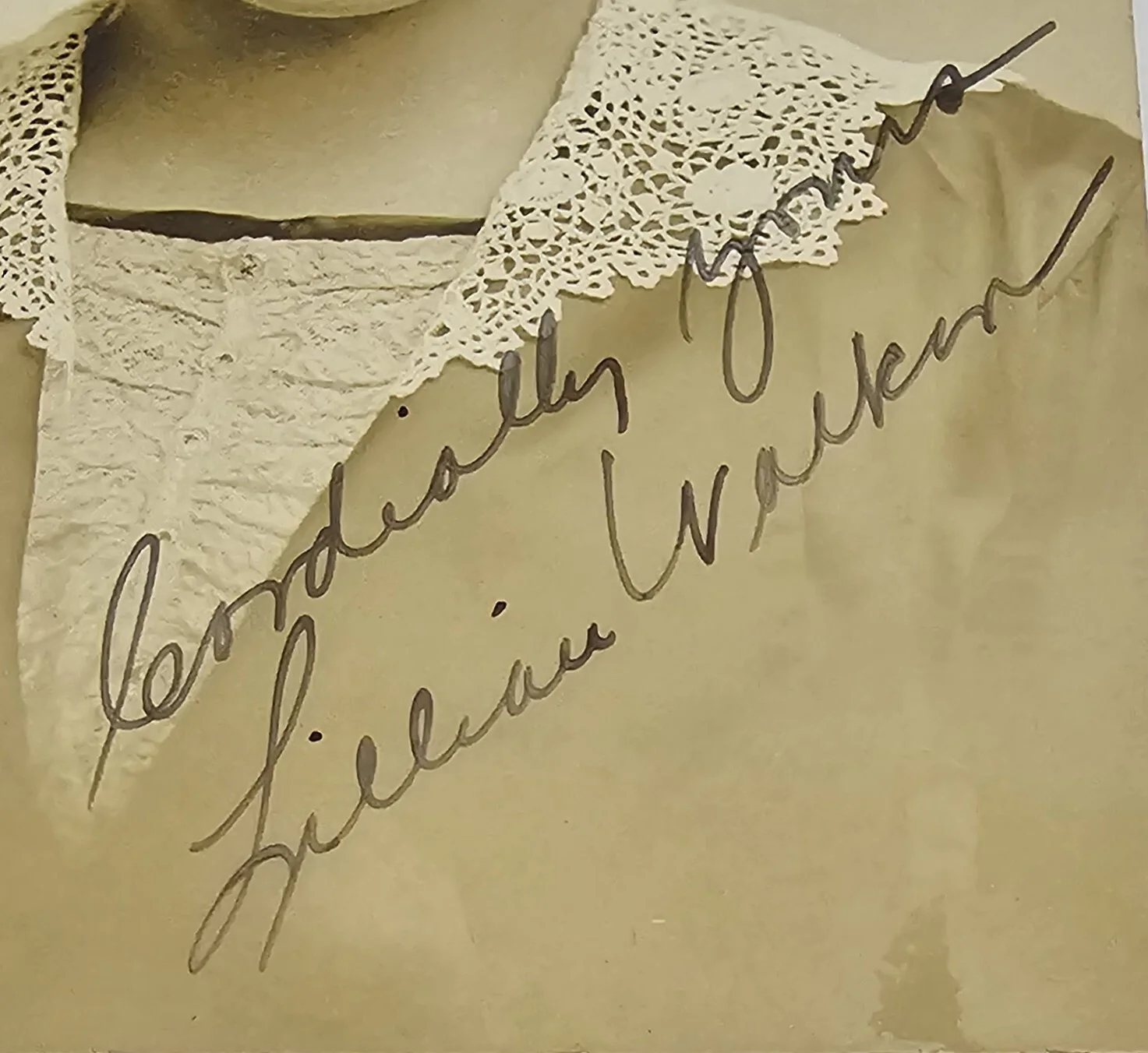 Lillian Walker — Lillian Walker Vintage Photograph Postcard 1915 Hand Signed, image 3