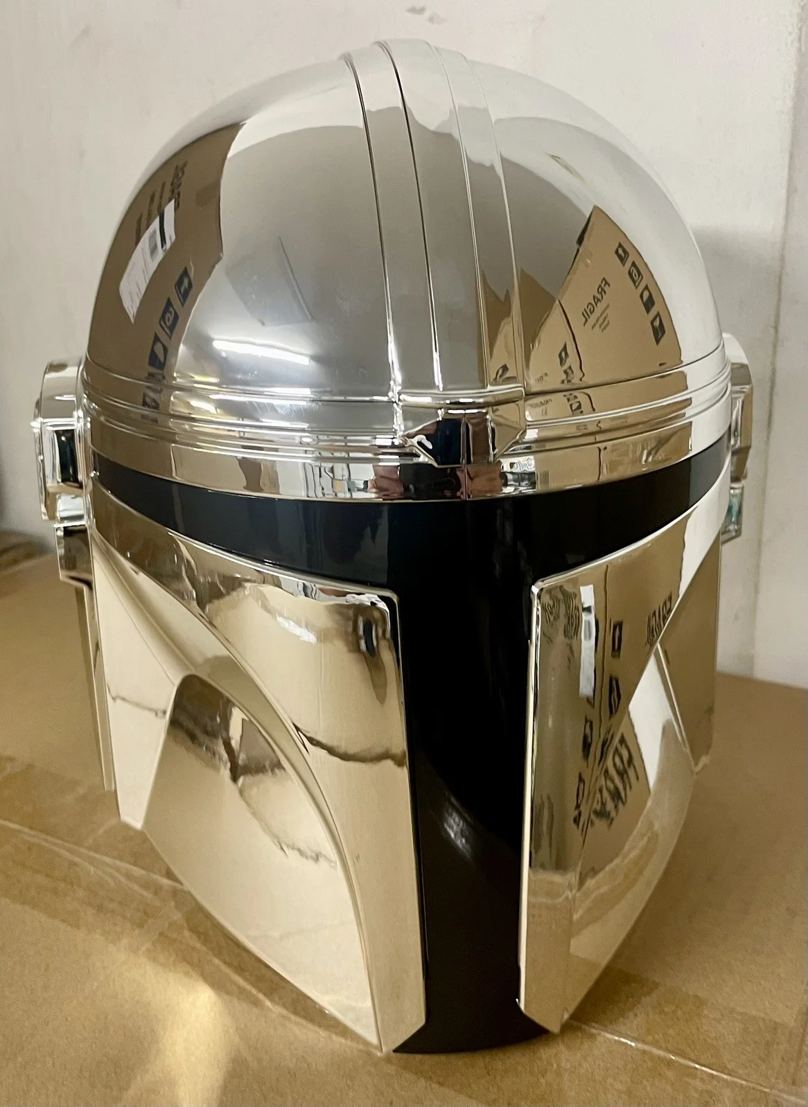Star Wars The Mandalorian & Grogu UK Cinema Exclusive Popcorn Helmet Bucket New!, изображение 2