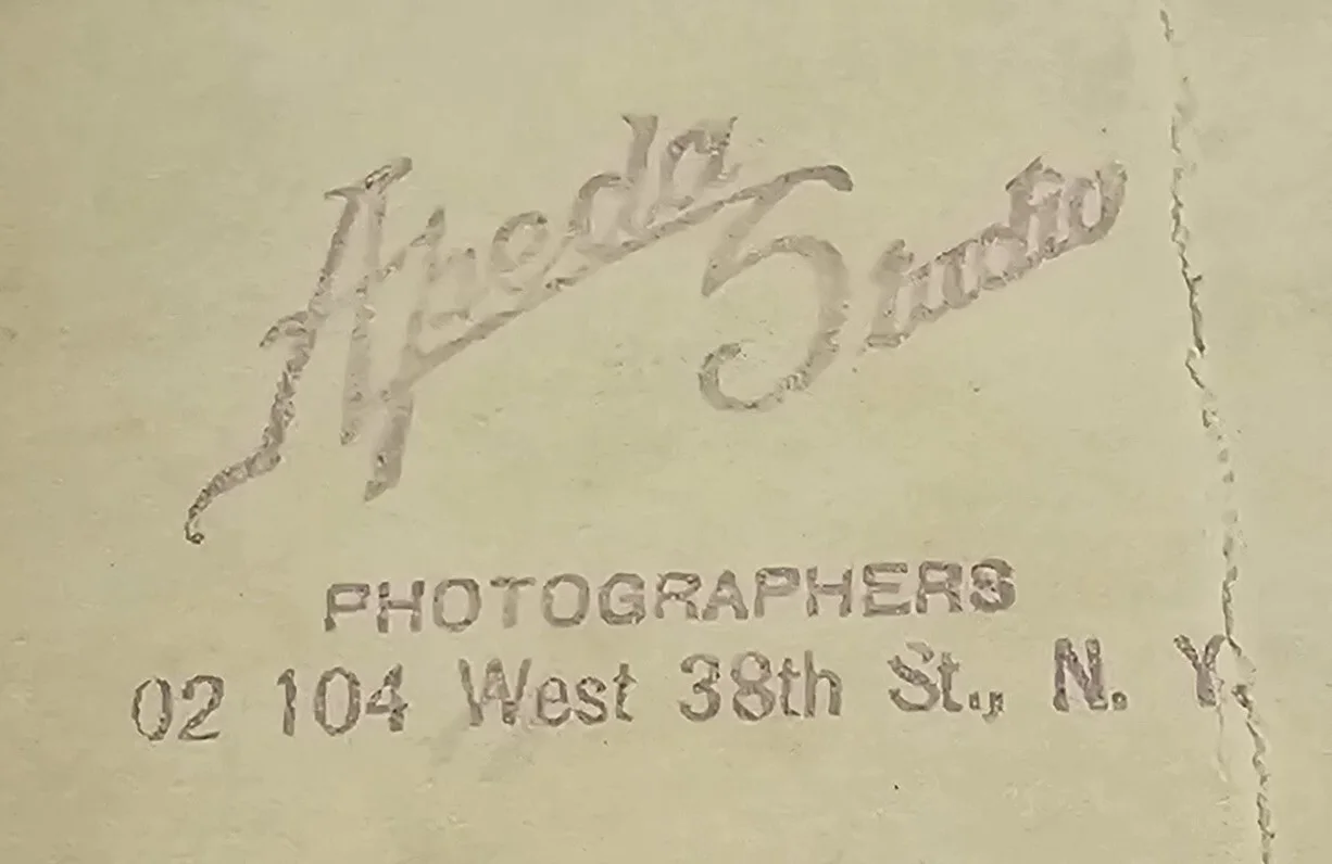 Gaston Bell — Gaston Bell Vintage 1914 Hand Signed Photograph Apeda Studios NY, image 4