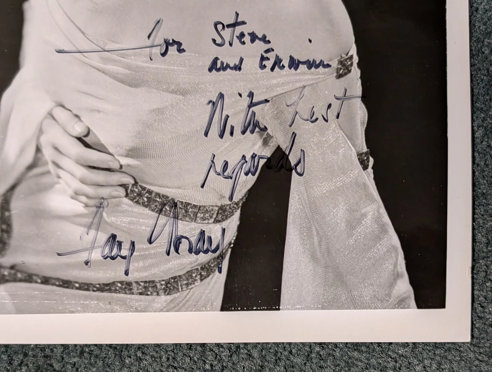 Fsy Wray — FAY WRAY/KING KONG ORIGINAL NM 7x10 PHOTO! AUTOGRAPHED BY FAY LOOKING IN TERROR!, изображение 2