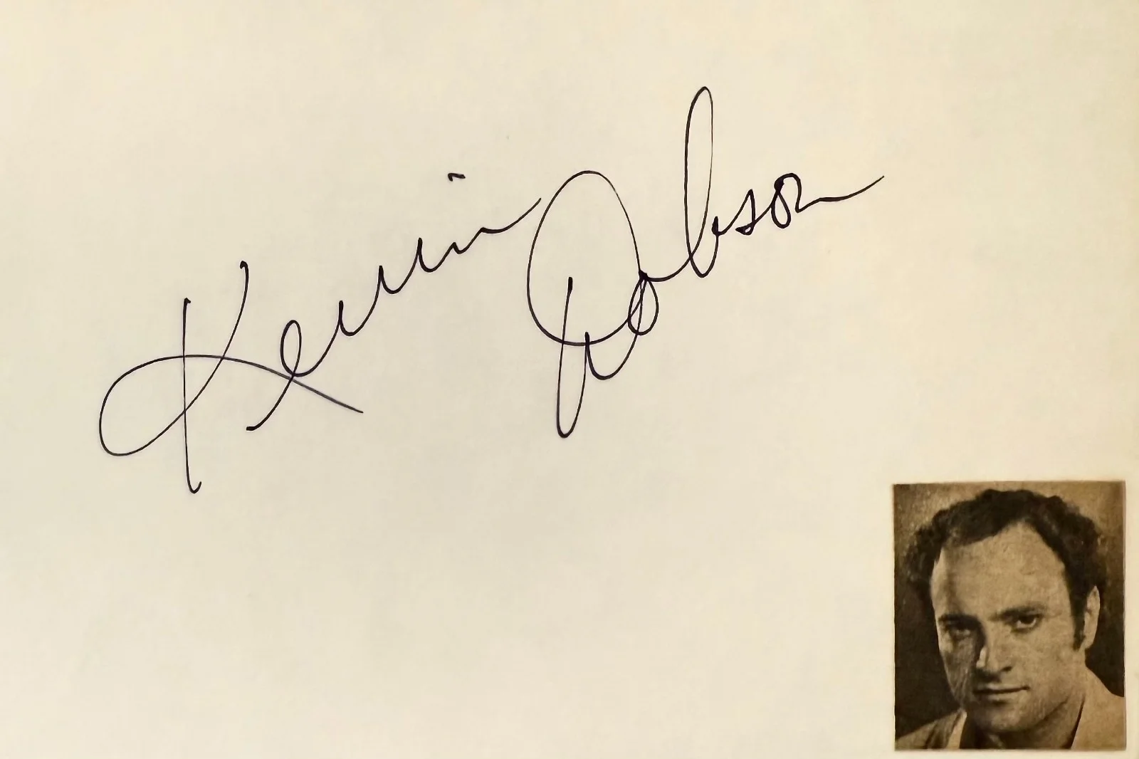Kevin Dobson — KEVIN DOBSON Signed Autographed 4"x 6" INDEX CARD MIDWAY Knots Landing KOJAK, изображение 3