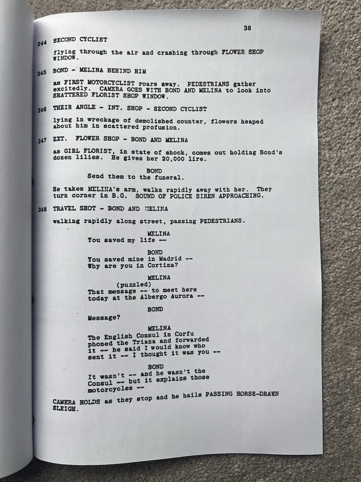 For Your Eyes Only Film Script. James Bond 007. Roger Moore, Carole Bouquet., image 2