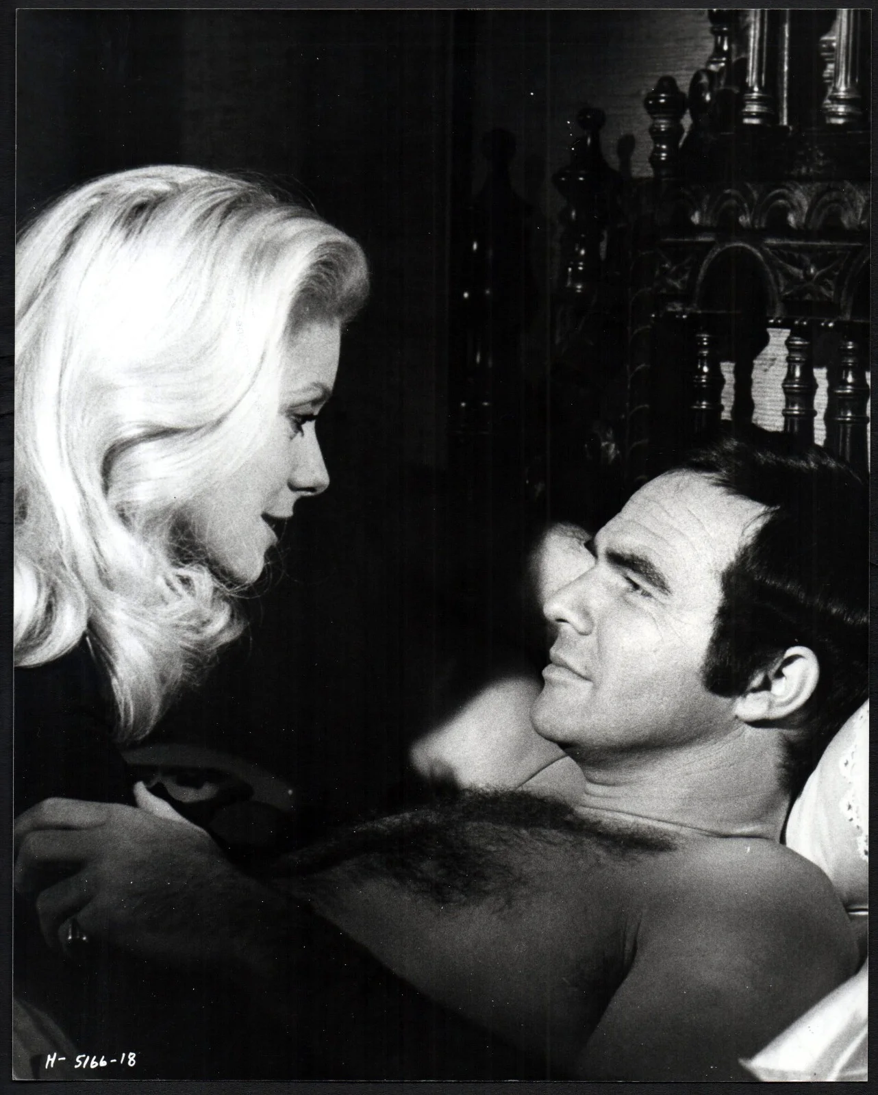 HUSTLE 1974 Robert Aldrich - Burt Reynolds, Catherine Deneuve 2 10x8 STILLS, изображение 3