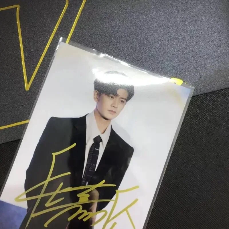 Ren Jialun 任嘉伦 Hand signed Autograph Photo 亲笔签名照片, image 4