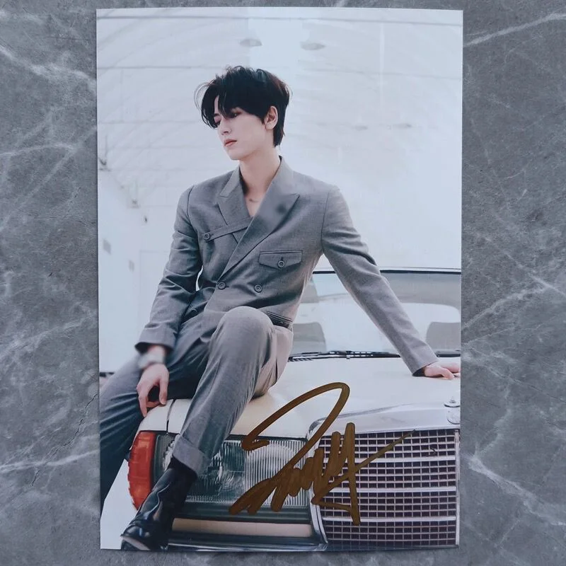 Zhang Linghe zhang ling he 张凌赫 Hand signed Autograph Photo 亲笔签名照片, image 3
