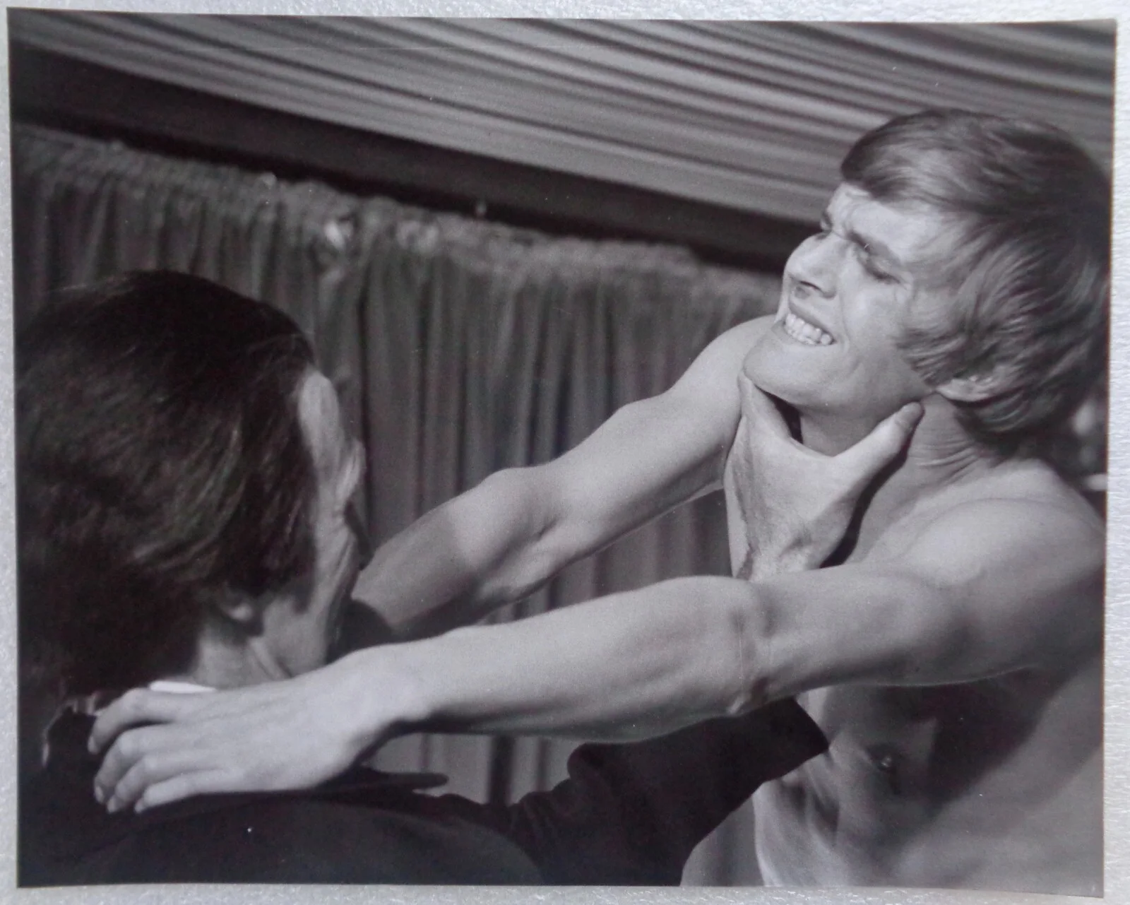 1970 SCARS OF DRACULA - Press Photo 10x8 - Christopher Lee, Jenny Hanley - #9, image 2