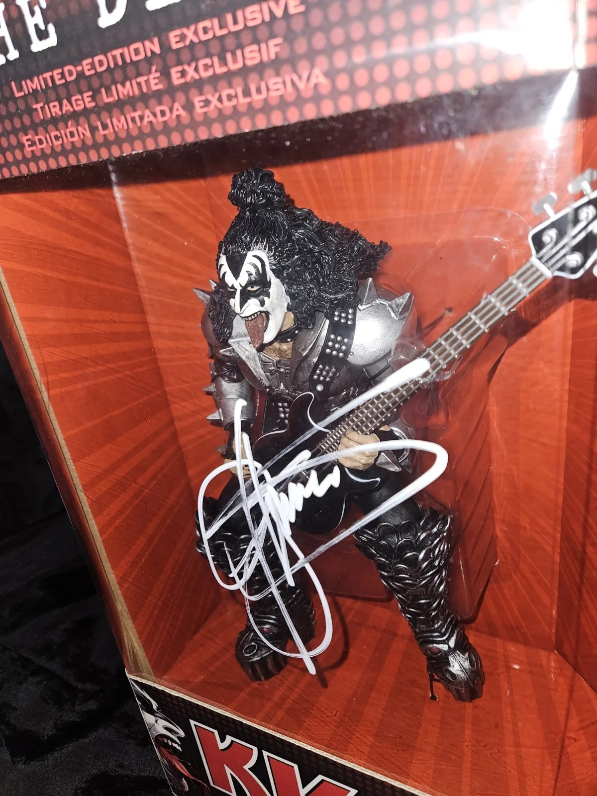 KISS THE DEMON GENE SIMMONS SIGNED SPECIAL EDITION 12" MCFARLANE FIGURE BAS, изображение 4