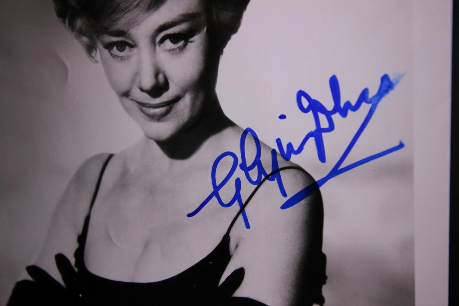 Glynis Johns — GLYNIS JOHNS (1923-2024) (MARY POPPINS~VAULT OF HORROR) AUTOGRAPH PHOTO~, изображение 2