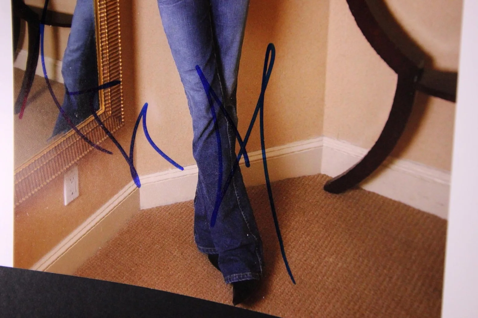 Angelina Jolie — ANGELINA JOLIE (GIRL, INTERRUPTED~CHANGELING~A MIGHTY HEART) AUTOGRAPH PHOTO~, изображение 2