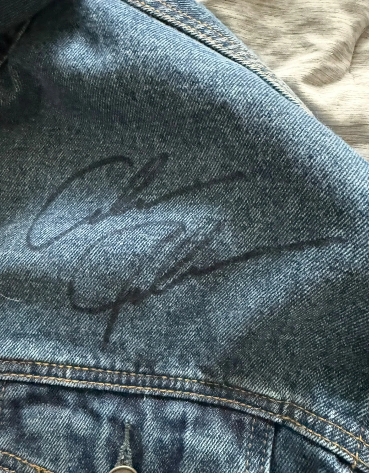 Signed Alan Jackson Jean Jacket Size Large, image 3