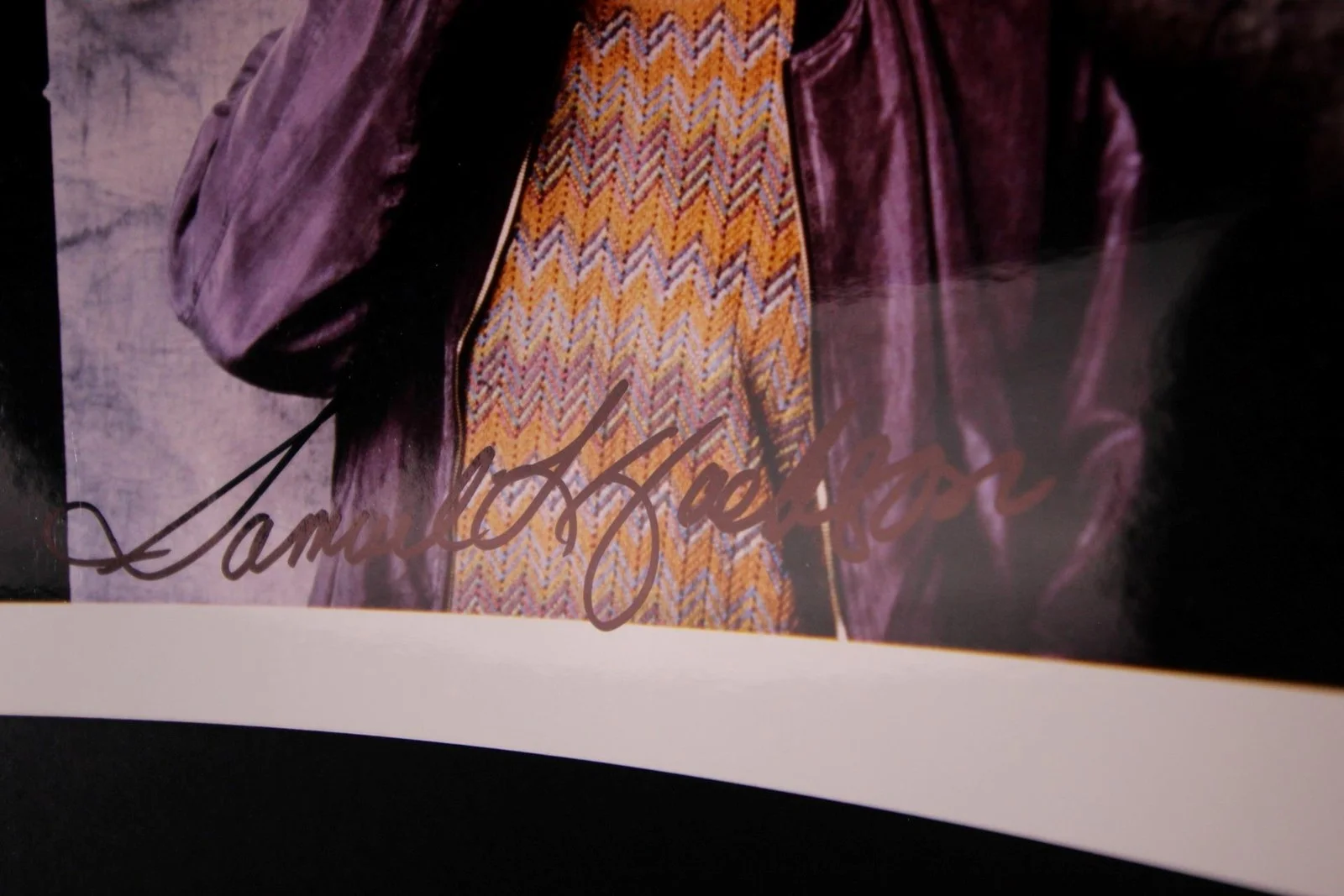 Samuel L. Jackson — SAMUEL L. JACKSON (A TIME TO KILL~PULP FICTION~JUNGLE FEVER) AUTOGRAPH PHOTO~, изображение 2