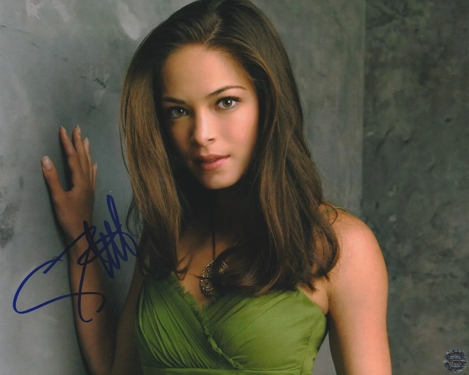 Kristin Kreuk — Kristin Kreuk Autographed Signed Red Hot Super Sexy 8x10 Photo with COA/Hologram