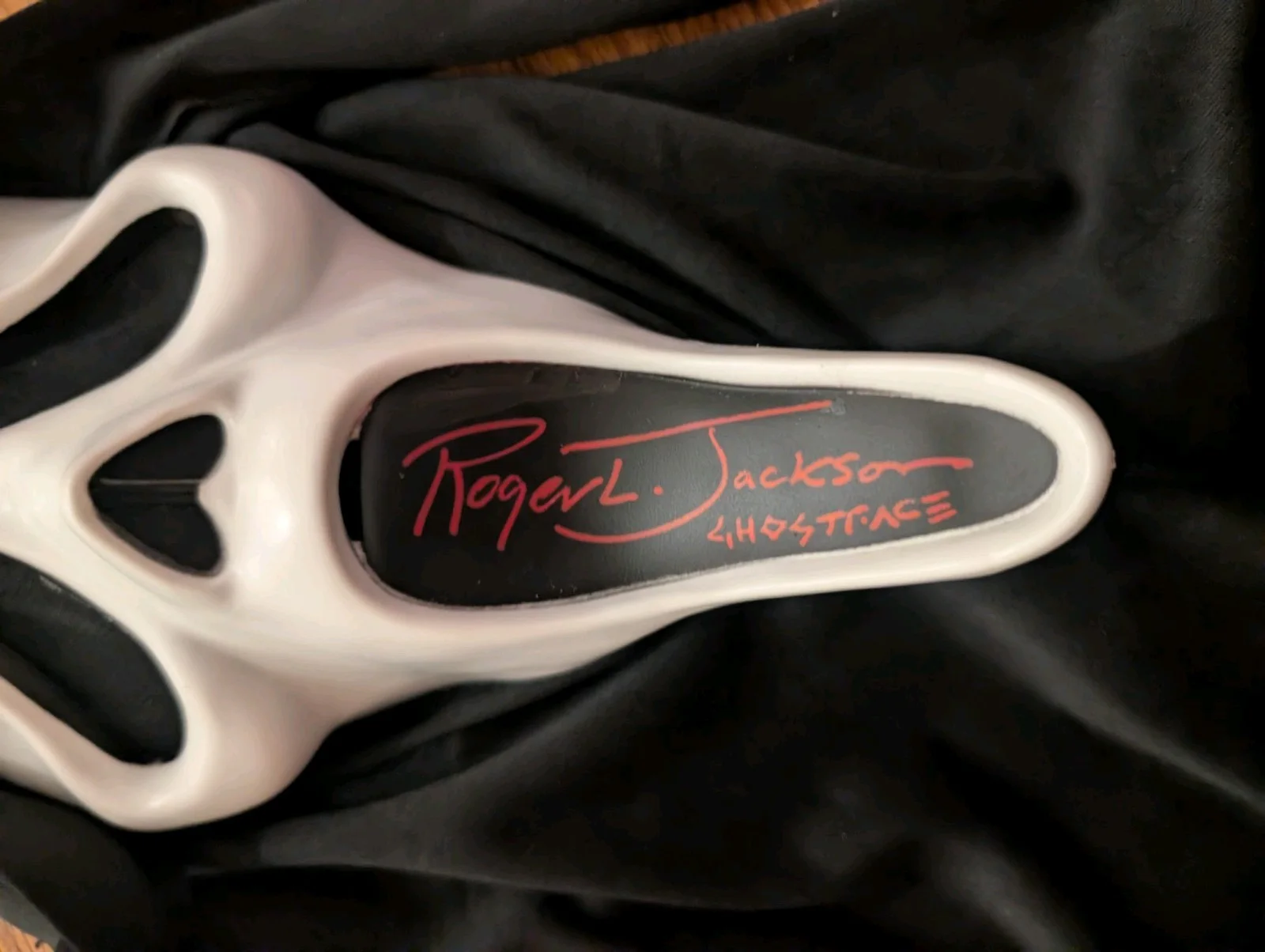 SIGNED By Roger Jackson Ghostface Mask From Scream, изображение 2