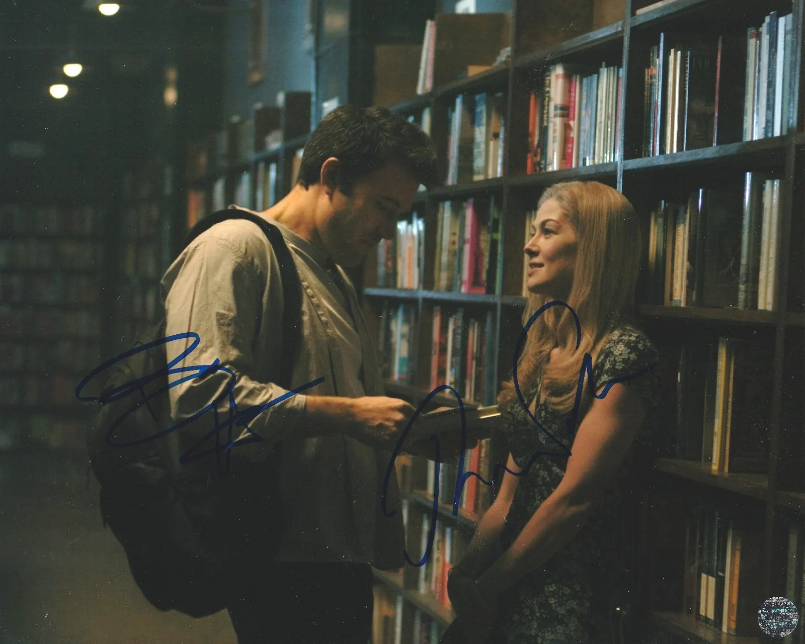 Ben Affleck & Rosamund Pike — Ben Affleck & Rosamund Pike Autographed (Gone Girl) 8x10 photo with COA/Hologram